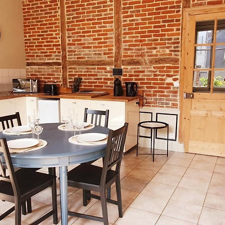 Apartamento Le 2 pièces avec parking privé Honfleur Exterior foto