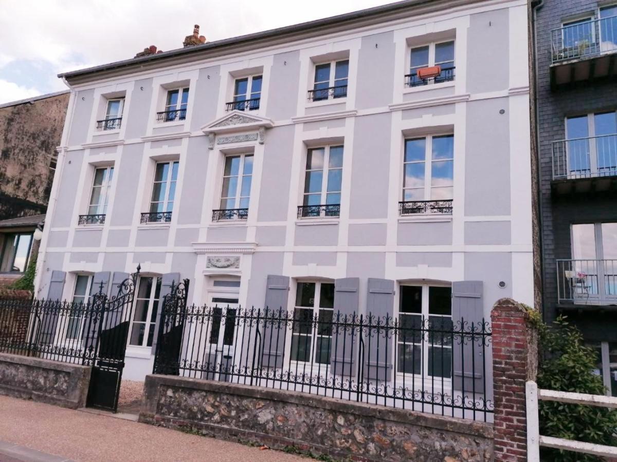 Apartamento Le 2 pièces avec parking privé Honfleur Exterior foto